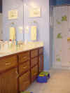 021104_KidsBath3.jpg (46654 bytes)