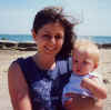 Mommy_And_Anna_At_Beach.jpg (19891 bytes)
